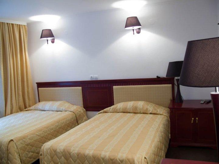 Casa Octavian Hotell Sucevita Exteriör bild
